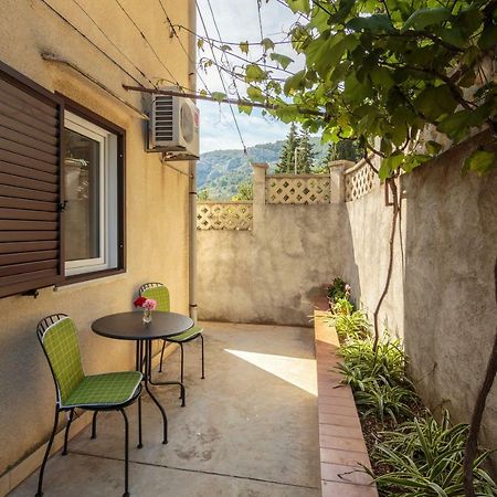 Apartmani Jordana Komiža Extérieur photo