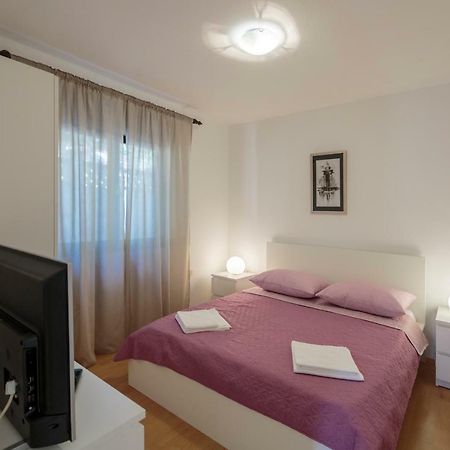Apartmani Jordana Komiža Extérieur photo