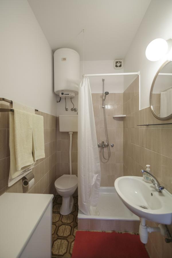 Apartmani Jordana Komiža Extérieur photo