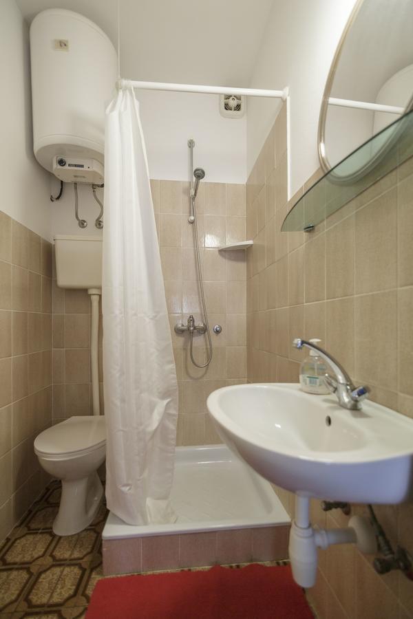 Apartmani Jordana Komiža Extérieur photo
