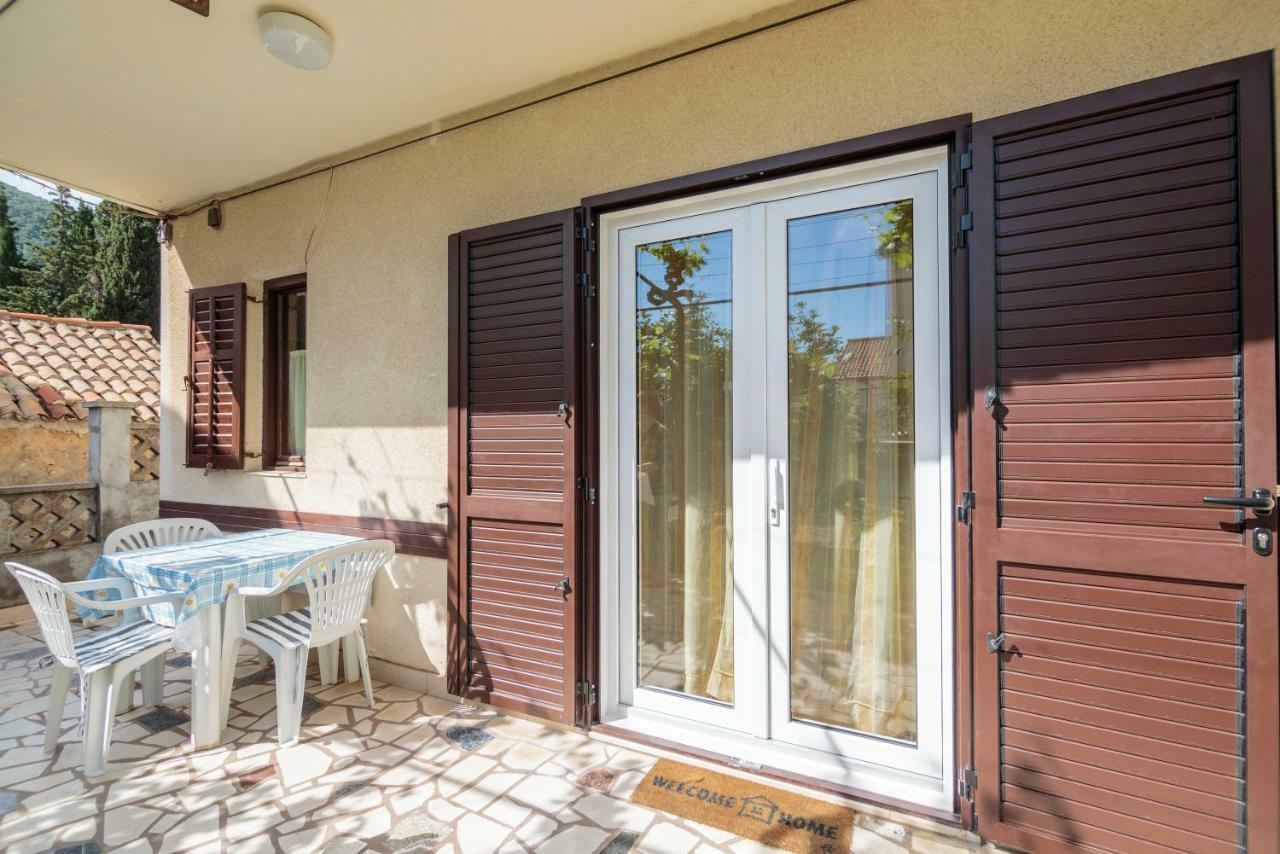 Apartmani Jordana Komiža Extérieur photo