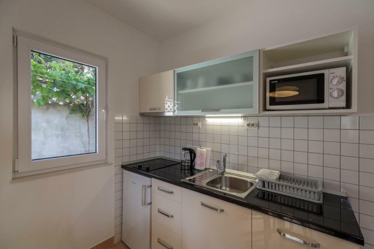 Apartmani Jordana Komiža Extérieur photo