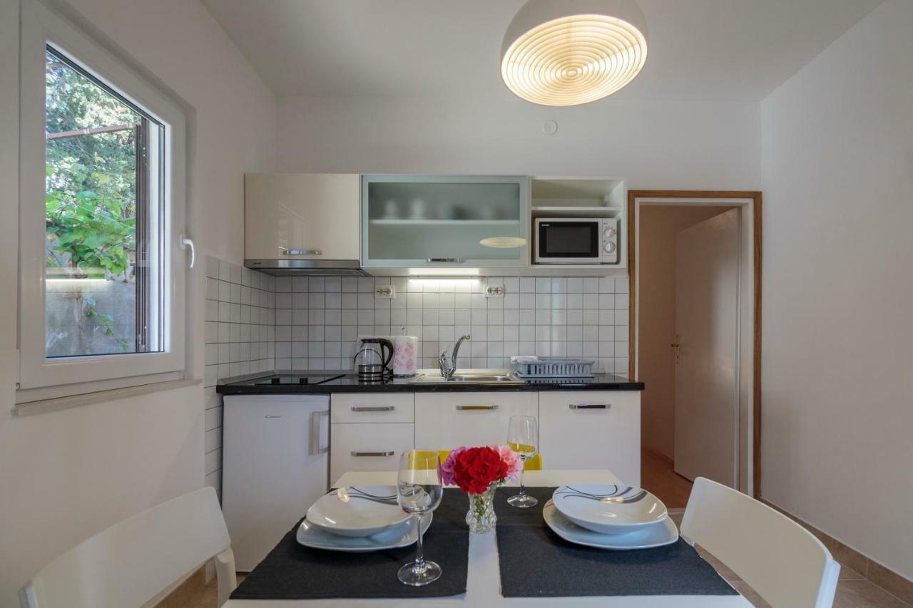 Apartmani Jordana Komiža Extérieur photo