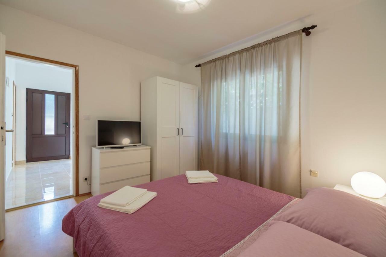 Apartmani Jordana Komiža Extérieur photo