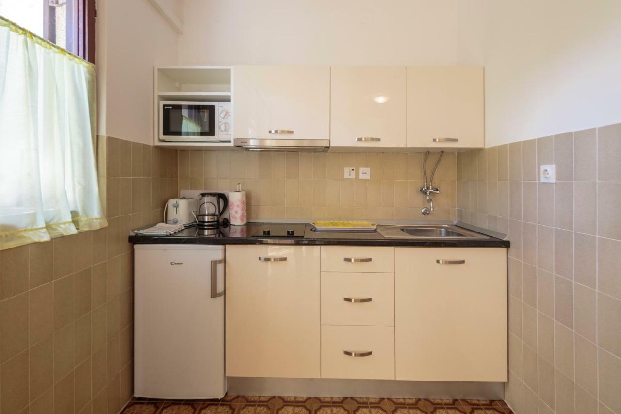 Apartmani Jordana Komiža Extérieur photo