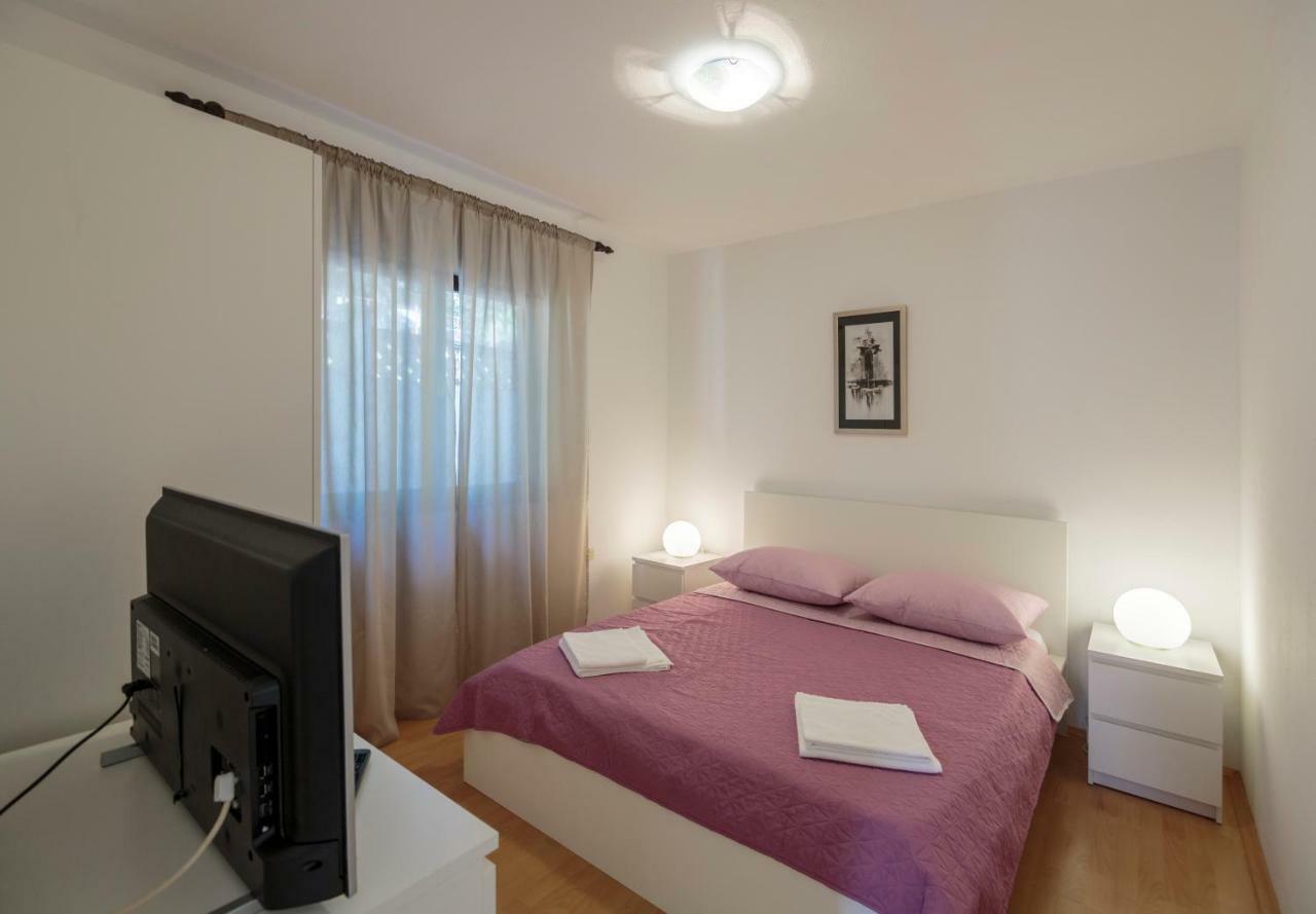 Apartmani Jordana Komiža Extérieur photo